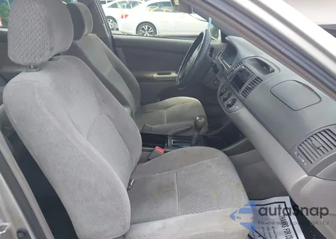 2004 Toyota Camry Le V6 from USA, damaged, VIN 4T1BF32K84U070590